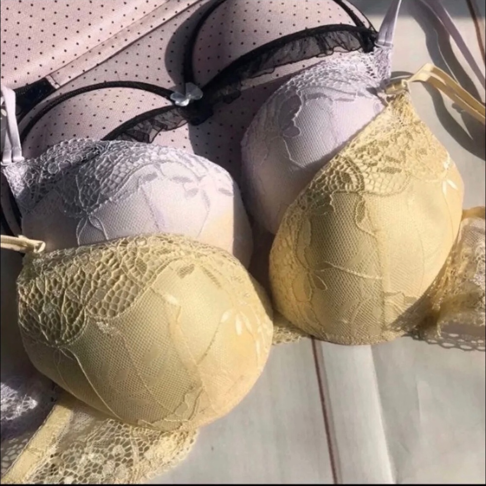 2 Sets Of Lace Bra With Matching Panties - image 7